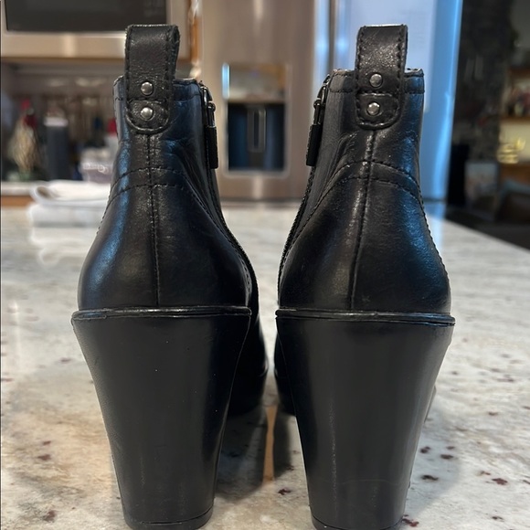 Dansko Faith Wedge Boot - Black Leather - Picture 4 of 8